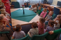 Biblioteka opanowana przez przedszkolaki!  – czyli wielka przygoda z książką