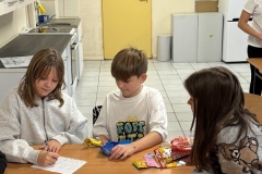 Edukacja zdrowotna w praktyce: zawartość cukru w słodyczach i napojach