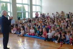 Maleńka miłość w żłobie śpi