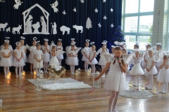 Maleńka miłość w żłobie śpi