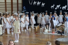 Maleńka miłość w żłobie śpi