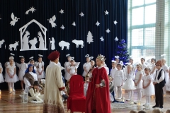 Maleńka miłość w żłobie śpi