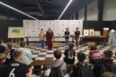 Wycieczka klas 5a i 5d do Mandorii – pełna zabawy i nauki