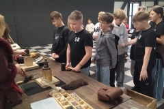 Wycieczka klas 5a i 5d do Mandorii – pełna zabawy i nauki