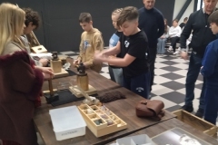 Wycieczka klas 5a i 5d do Mandorii – pełna zabawy i nauki