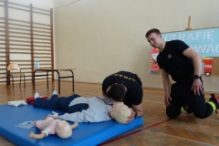 Spotkanie z przedstawicielami Powiatowej Państwowej Straży Pożarnej w ramach innowacji pedagogicznej "Potrafię ratować"