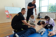 Spotkanie z przedstawicielami Powiatowej Państwowej Straży Pożarnej w ramach innowacji pedagogicznej "Potrafię ratować"