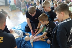 Spotkanie z przedstawicielami Powiatowej Państwowej Straży Pożarnej w ramach innowacji pedagogicznej "Potrafię ratować"