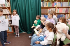 Dzieci lubią misie, misie lubią dzieci – 25 listopada Światowy Dzień Pluszowego Misia