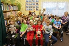 Dzieci lubią misie, misie lubią dzieci – 25 listopada Światowy Dzień Pluszowego Misia