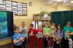 Dzieci lubią misie, misie lubią dzieci – 25 listopada Światowy Dzień Pluszowego Misia