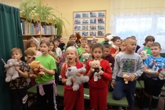 Dzieci lubią misie, misie lubią dzieci – 25 listopada Światowy Dzień Pluszowego Misia