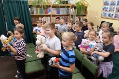 Dzieci lubią misie, misie lubią dzieci – 25 listopada Światowy Dzień Pluszowego Misia