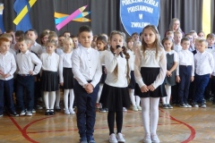 Ślubowanie klas pierwszych w Publicznej Szkole Podstawowej im. Władysława Jagiełły w Zwoleniu