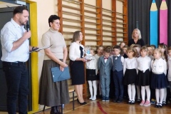 Ślubowanie klas pierwszych w Publicznej Szkole Podstawowej im. Władysława Jagiełły w Zwoleniu