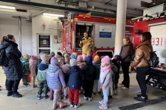 Przedszkolaki z wizytą w Straży Pożarnej i Muzeum Wsi Radomskiej