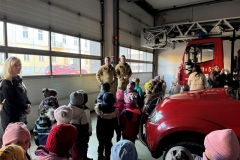 Przedszkolaki z wizytą w Straży Pożarnej i Muzeum Wsi Radomskiej