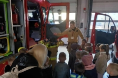Przedszkolaki z wizytą w Straży Pożarnej i Muzeum Wsi Radomskiej