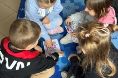 Razem z Biblioteką Padagogiczną w Zwoleniu przedszkolaki świętują Wielkanoc