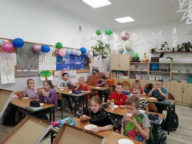 Międzynarodowy Dzień Pizzy w klasie IIb i IIe
