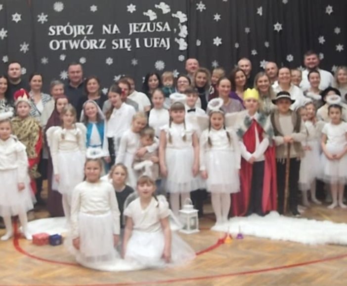 Rodzina jest tam, gdzie życie zaczyna się i miłość nigdy się nie kończy