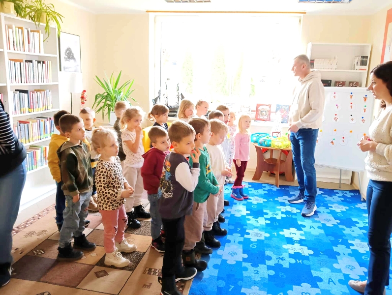 Nawet w Bibliotece Pedagogicznej dzieje się Mikołajkowa magia