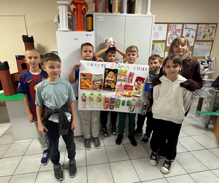 Edukacja zdrowotna w praktyce: zawartość cukru w słodyczach i napojach