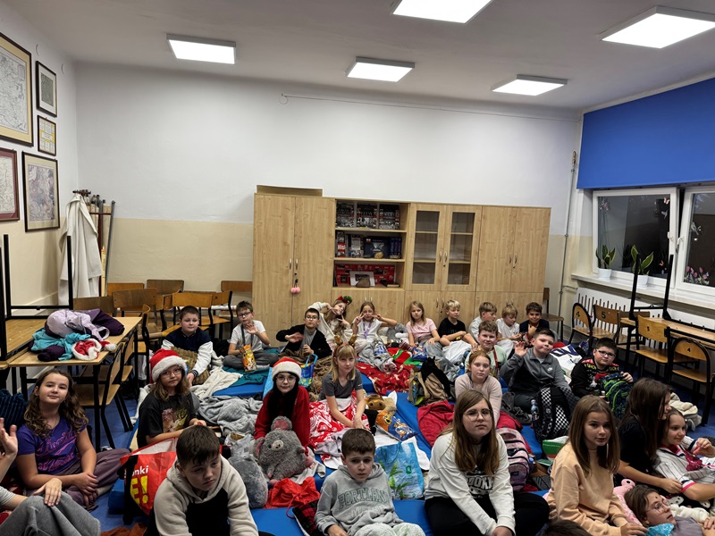 Mikołajkowy Wieczór Filmowy w Klasie 4a i 4c