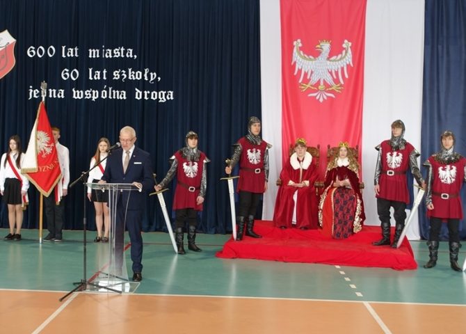 Jubileusz 60-lecia Publicznej Szkoły Podstawowej  w Zwoleniu zwieńczeniem obchodów 600-lecia miasta
