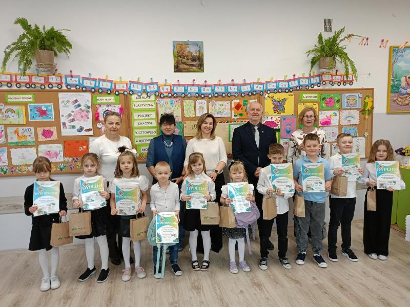 Konkurs plastyczny dla członków SKO „Projekt znaczka pocztowego z motywem SKO”